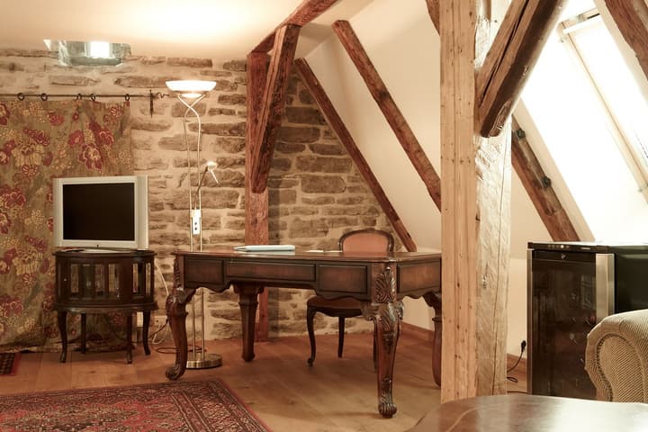 CRU Hotel