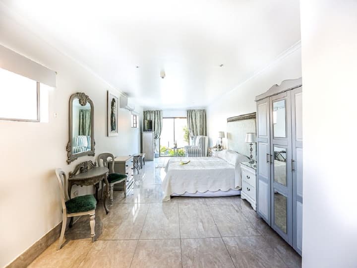 Misty Waves Boutique Hotel