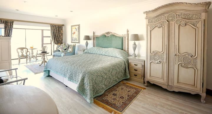 Misty Waves Boutique Hotel