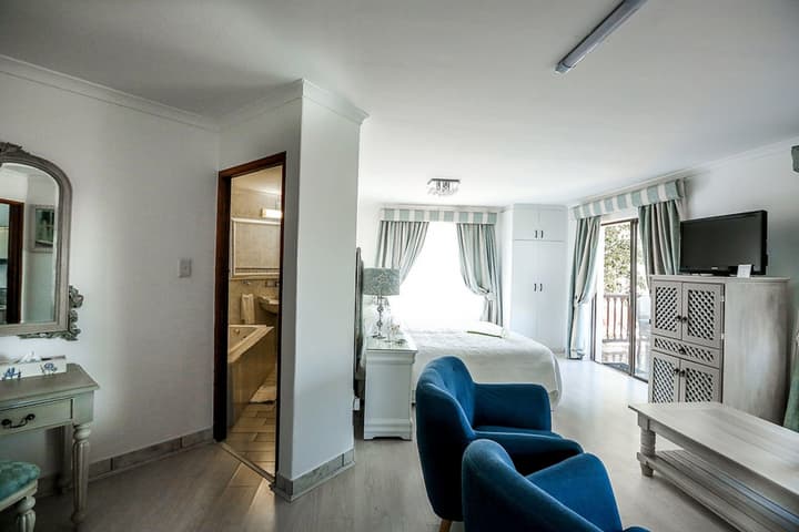 Misty Waves Boutique Hotel