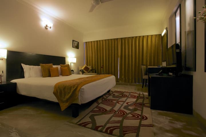 The Wall Street Beacon, Jaipur