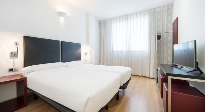 Hotel ILUNION Aqua 3
