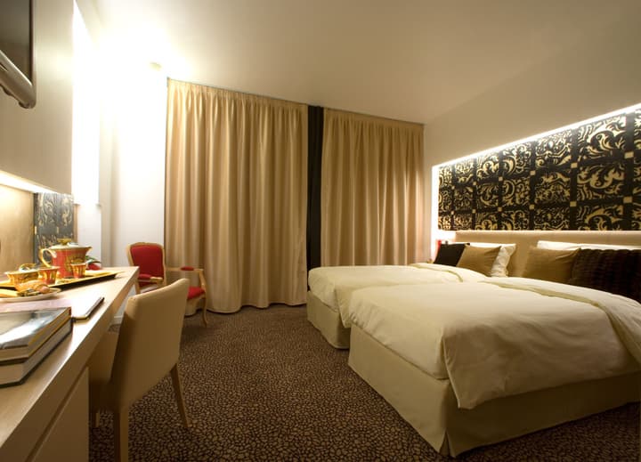Antony Palace Hotel