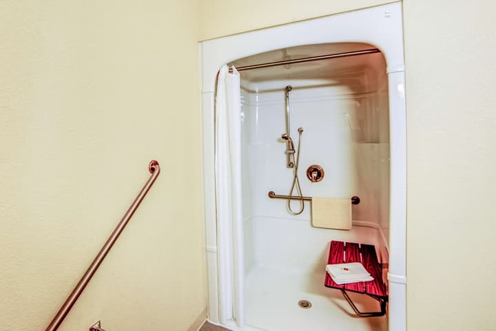 Motel 6 Huntsville, ON