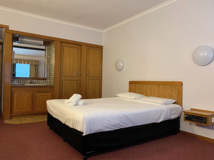 The Ascot Motel