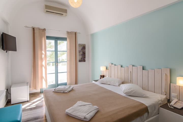 Iris Boutique Hotel