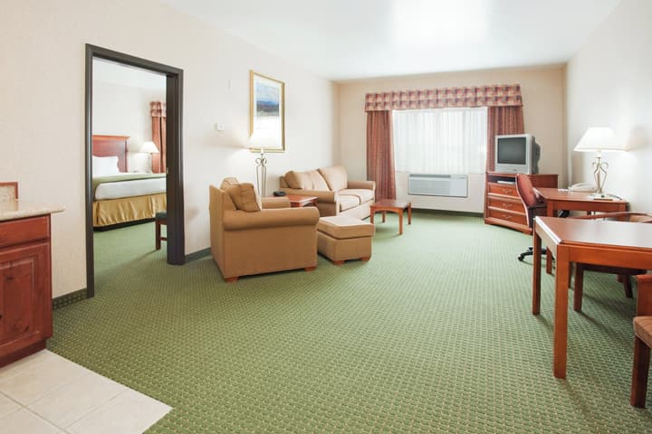 Holiday Inn Express & Suites Gunnison by IHG