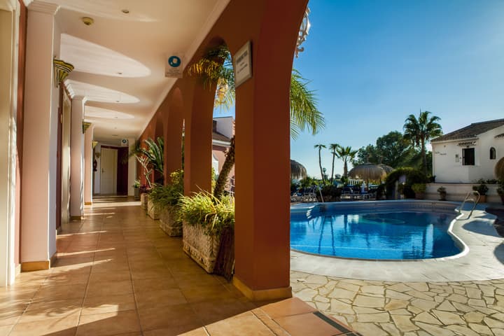Hotel Los Arcos
