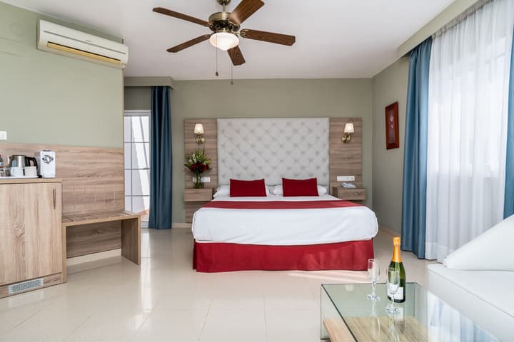 Hotel Los Arcos