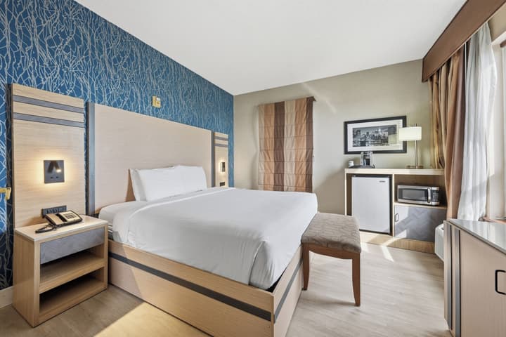 Hotel Executive Suites Newark Liberty Int'l Airport Carteret (EWR)