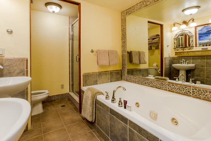 Avila La Fonda Hotel