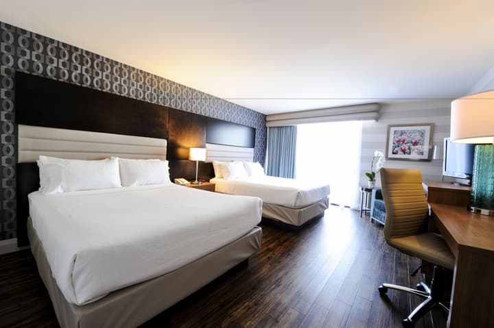 Holiday Inn Niagara Falls - By The Falls by IHG