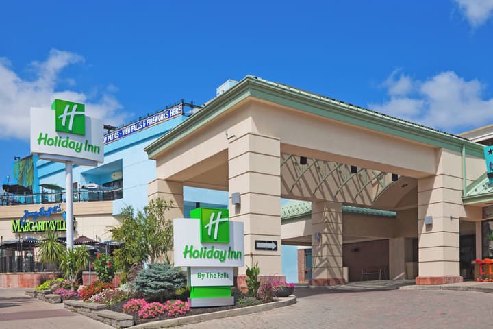 Holiday Inn Niagara Falls - By The Falls by IHG