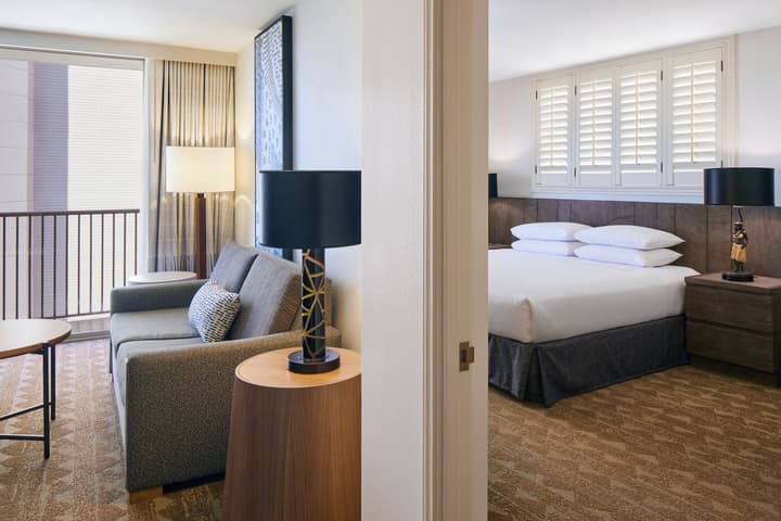 Embassy Suites by Hilton Waikiki Beach Walk