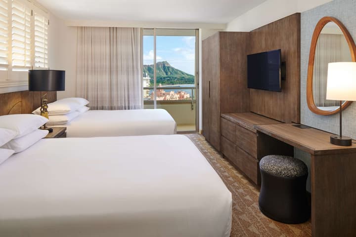 Embassy Suites by Hilton Waikiki Beach Walk