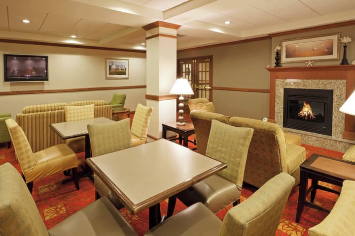 Holiday Inn Express Hotel & Suites Freeport by IHG