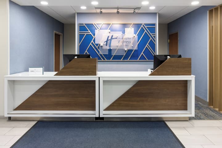 Holiday Inn Express Hotel & Suites Freeport by IHG