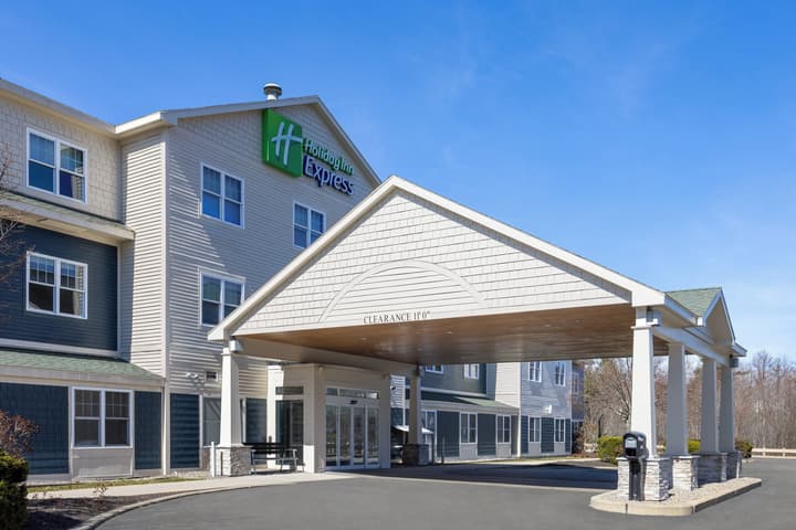Holiday Inn Express Hotel & Suites Freeport by IHG