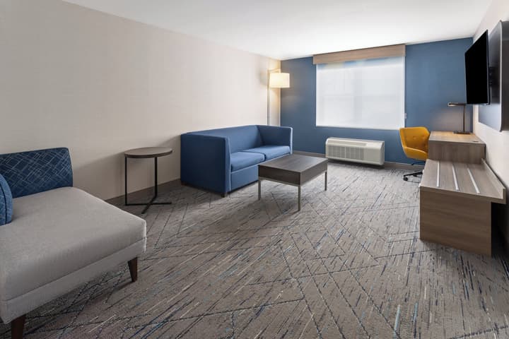Holiday Inn Express Hotel & Suites Freeport by IHG