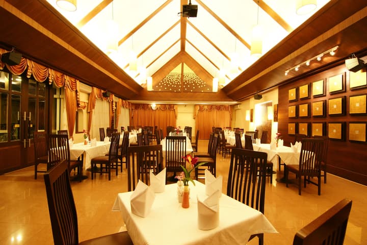 Laluna Hotel & Resort