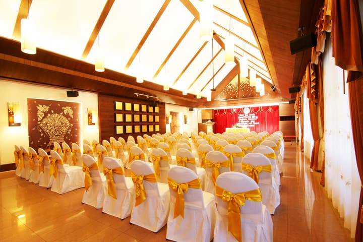 Laluna Hotel & Resort