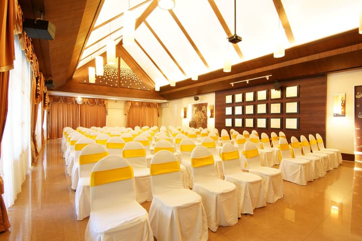 Laluna Hotel & Resort