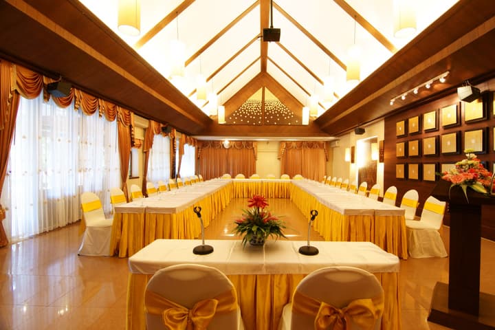 Laluna Hotel & Resort