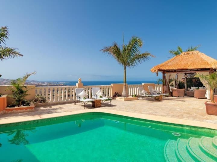 Royal Garden Villas & Spa