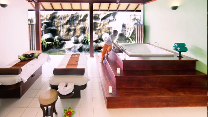 Adaaran Prestige Water Villas - All inclusive