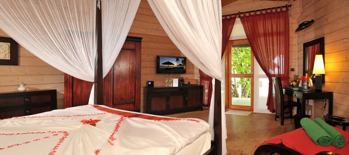 Komandoo Maldives Island Resort
