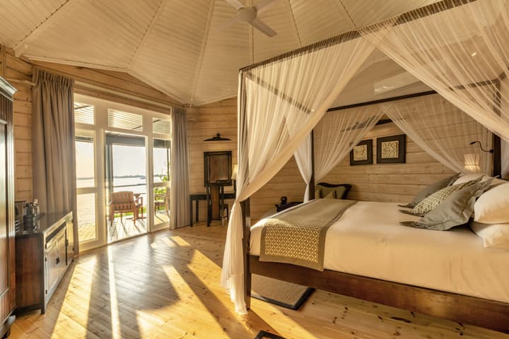 Komandoo Maldives Island Resort