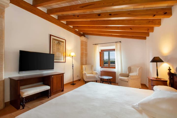 Finca Son Roig by Valentin