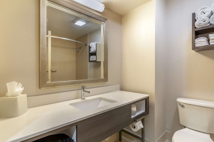 Best Western Plus Kendall Hotel & Suites
