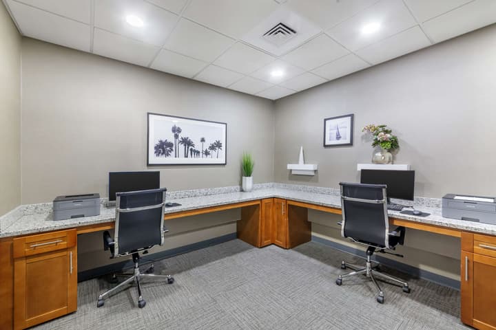 Best Western Plus Kendall Hotel & Suites