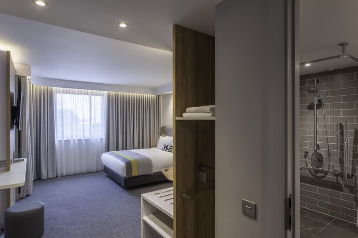 Holiday Inn Express Hotel Dublin Airport by IHG