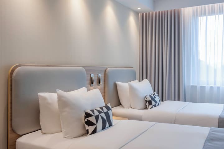 Holiday Inn Express Hotel Dublin Airport by IHG