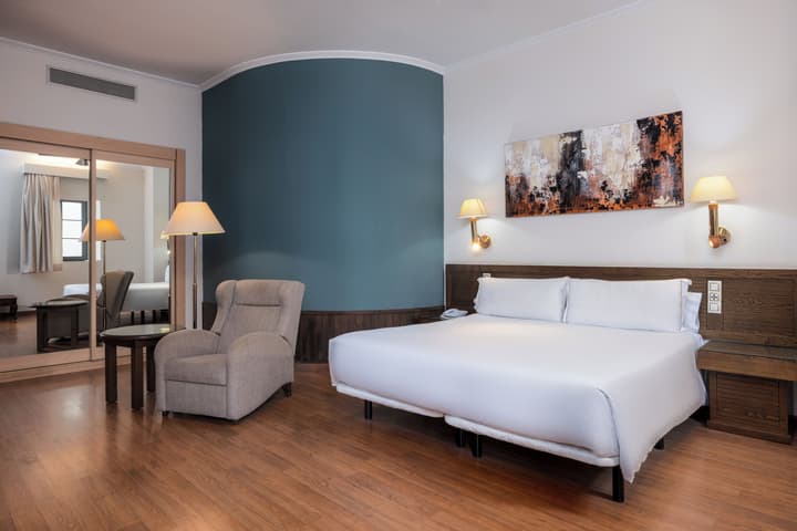 Senator Cadiz Hotel