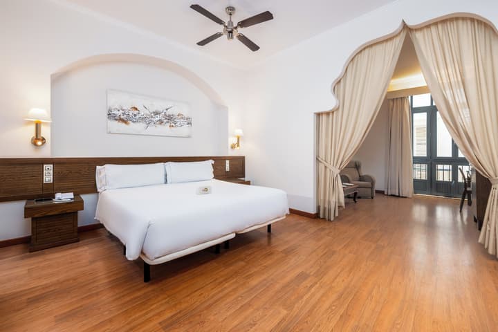Senator Cadiz Hotel