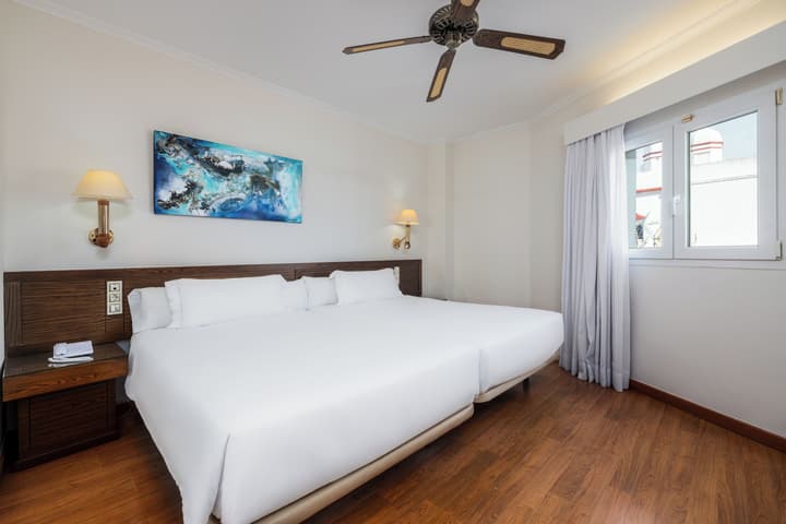 Senator Cadiz Hotel