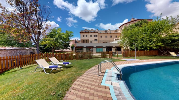 AZZ Peñafiel Las Claras Hotel & Spa
