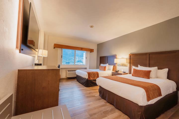 Comfort Inn Monterrey Valle