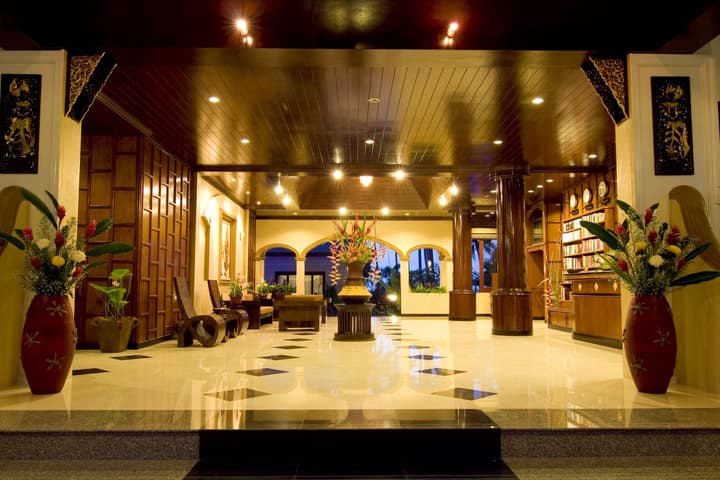 Kanok Buri Resort
