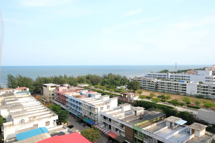 Long Beach Cha-Am Hotel