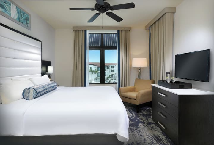 Naples Bay Resort & Marina