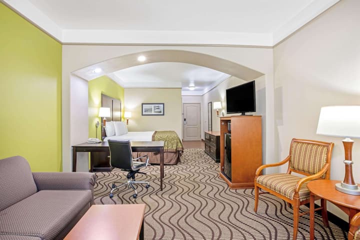 La Quinta Inn & Suites by Wyndham Corpus Christi Airport