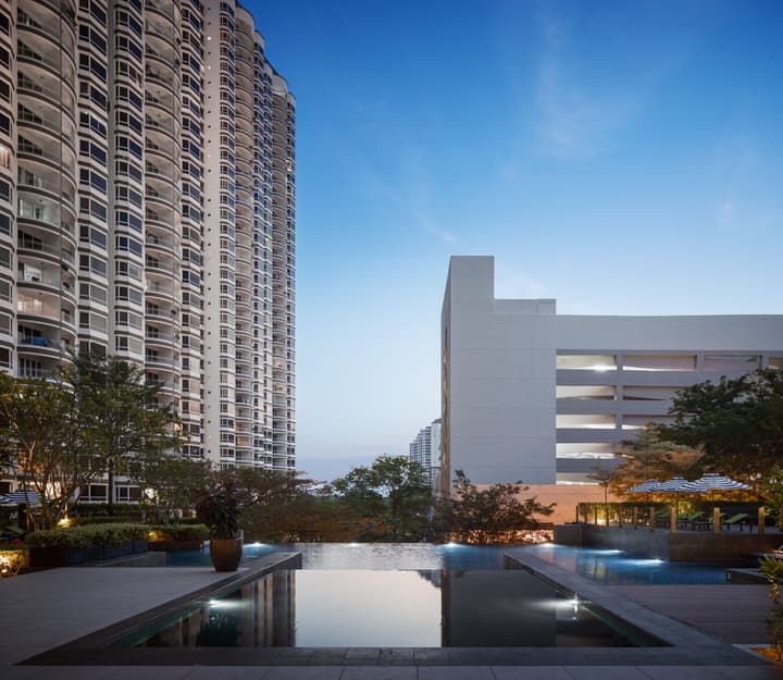 G Hotel Gurney