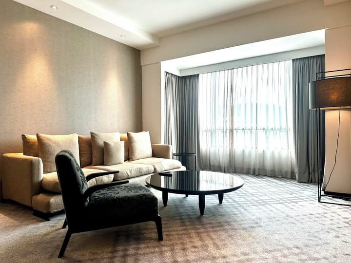 G Hotel Gurney