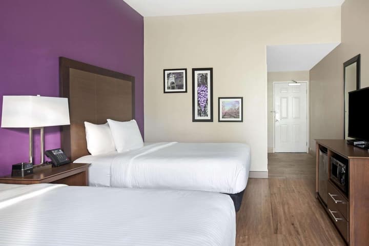 La Quinta Inn & Suites by Wyndham Visalia/Sequoia Gateway
