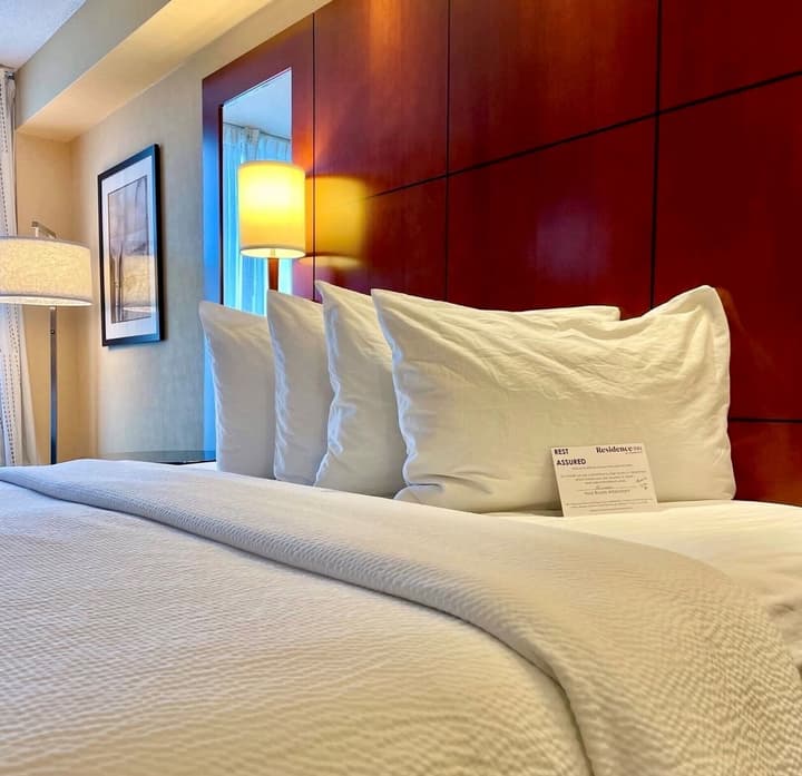 Residence Inn by Marriott Toronto Downtown / Entertainment District