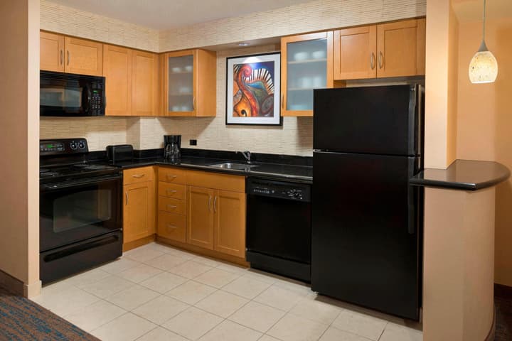 Residence Inn by Marriott Toronto Downtown / Entertainment District